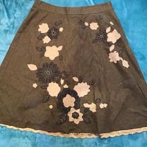 💚3/$25 Josephine Chaus size 14 green skirt with dark and light green flower